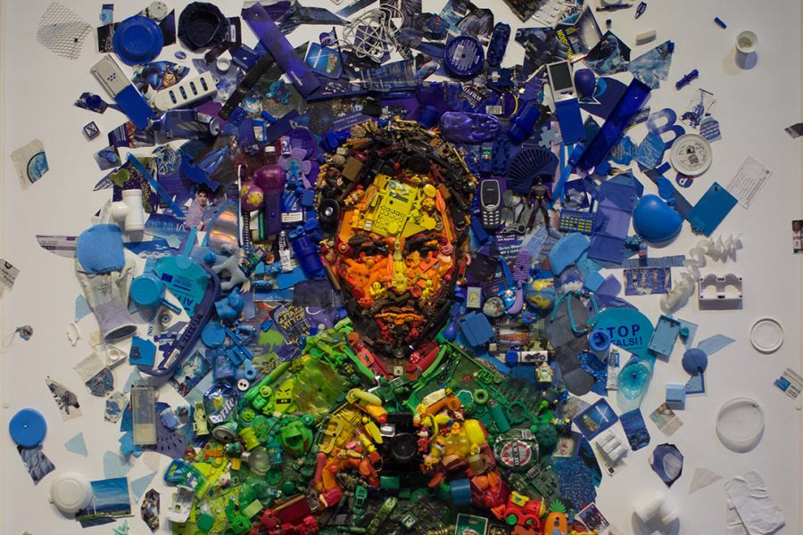 Мир смотрит во все глаза на МУСОР!