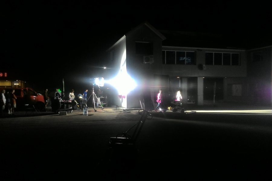 КИНО в МОТЕЛЕ среди «МУСОРА»