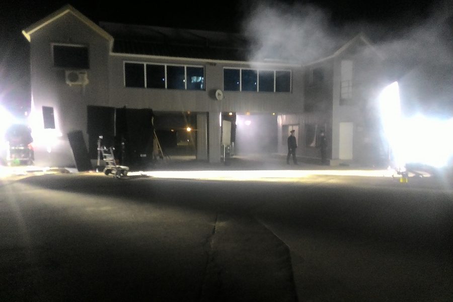 КИНО в МОТЕЛЕ среди «МУСОРА»