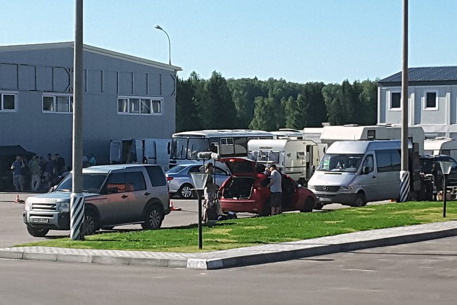 КИНО в МОТЕЛЕ среди «МУСОРА»