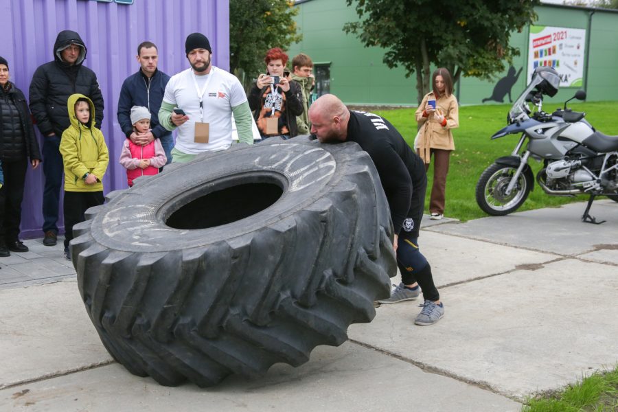 Да здравствует «МУ МУ КА»!)