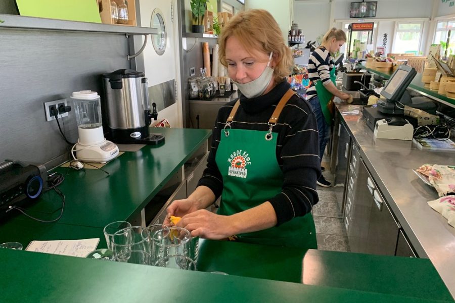 Горячие напитки в холодную осень от кафе «Оранжерея»